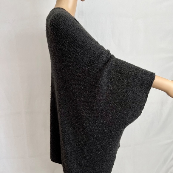 Vince Camuto Cape-Style Sweater Laganlook Wrap, Size OS, Gray - Picture 6 of 11